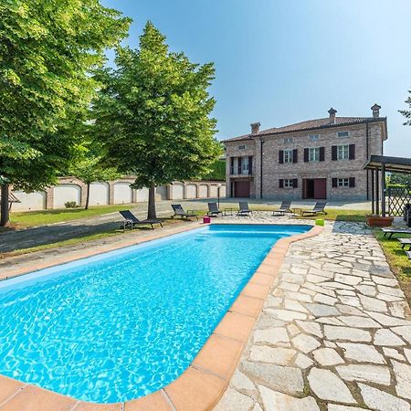 Villa Cornelia , Entire Villa With Private Pool Corneliano d'Alba Eksteriør bilde