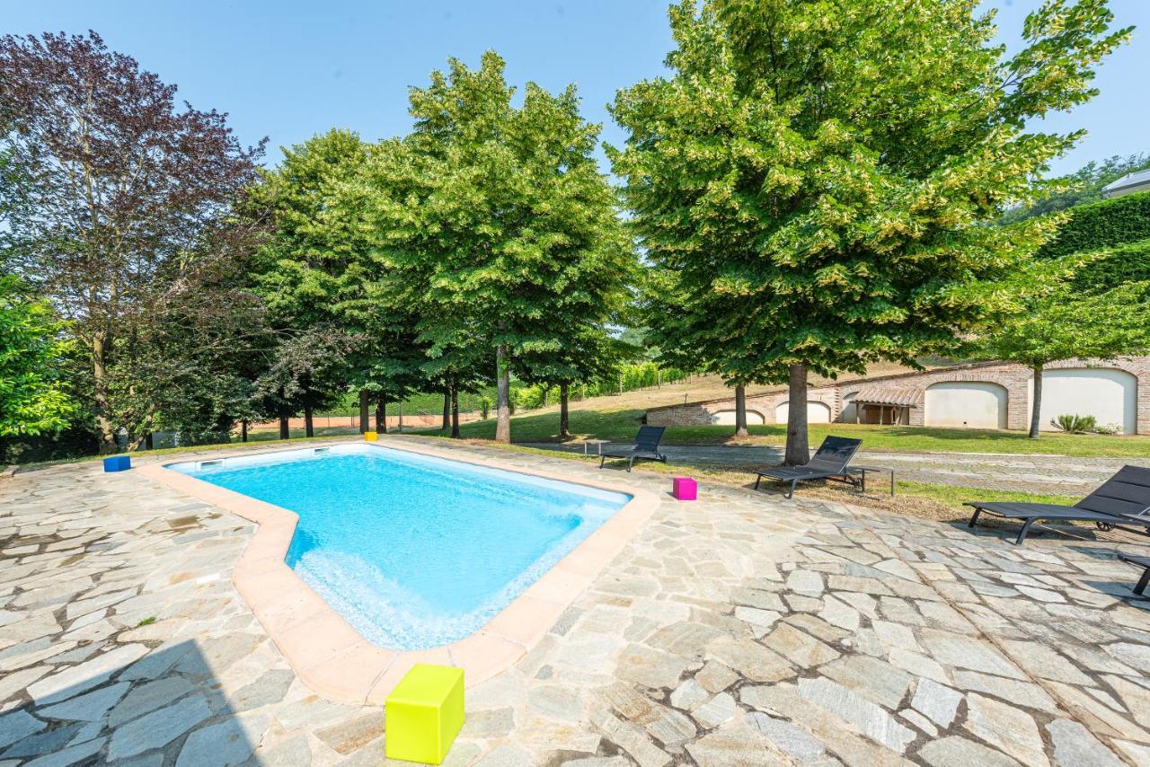 Villa Cornelia , Entire Villa With Private Pool Corneliano d'Alba Eksteriør bilde